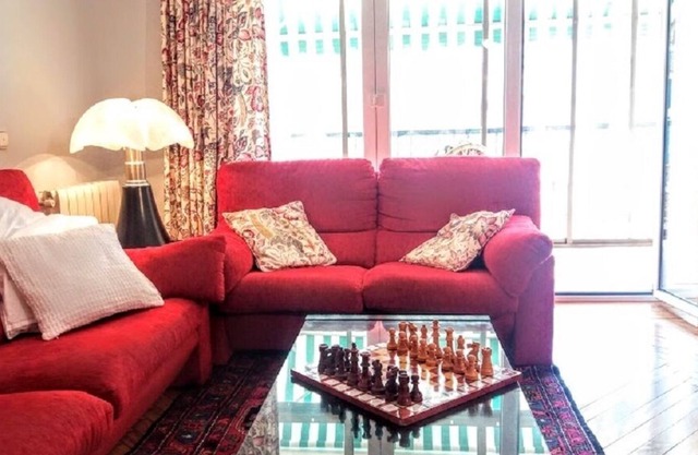 Beautiful house with terrace and pool (REG. ESS00774)