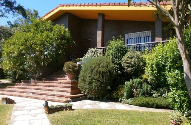 Beautiful house with a spectacular garden