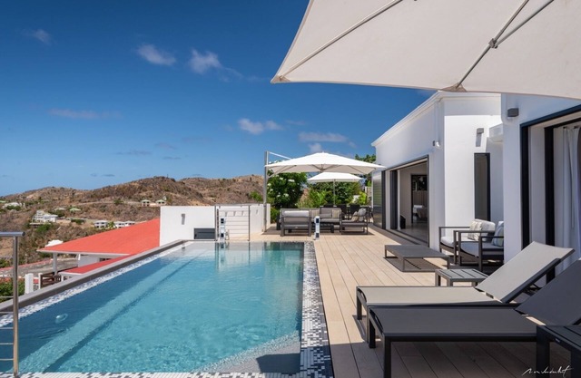 Beautiful Iris Luxury villa