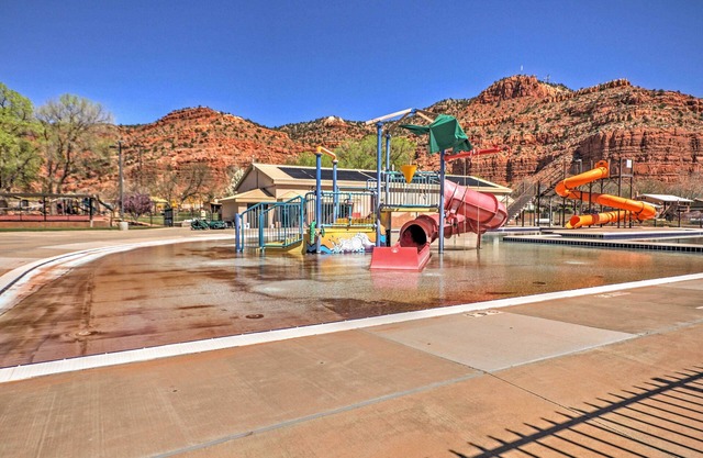 Beautiful Kanab Home w/Yard - Walk to Restaurants