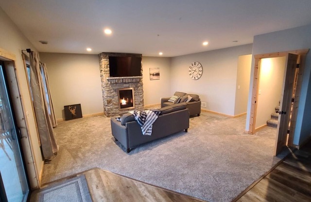 Beautiful Lake house with own beach, and walking trails