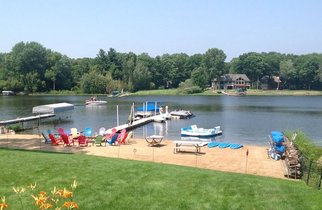 BEAUTIFUL LAKE HOUSE WHERE FAMILY MEMORIES ARE MADEnNO LONGER AVAILABLE