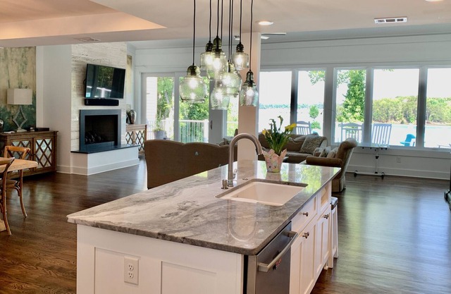 Beautiful Lakefront Home with view, dock, near hiking and water park.