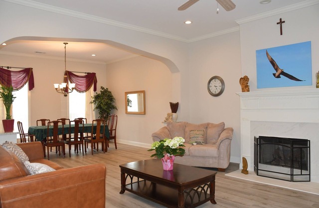 Beautiful Large New House Near U of South AL for 18