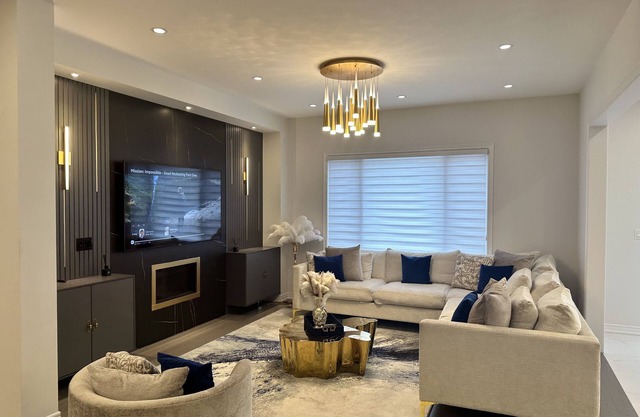 Beautiful luxury home in Aurora Ontario. In a great and quiet neighborhood