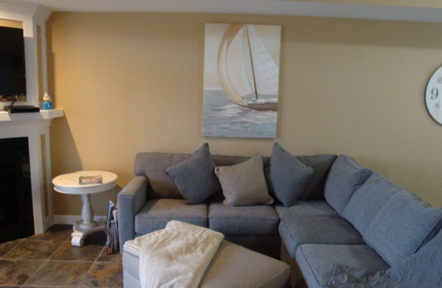 Beautiful, Luxury Towers Condo For Four or Six! Towers 1108, Pool Side