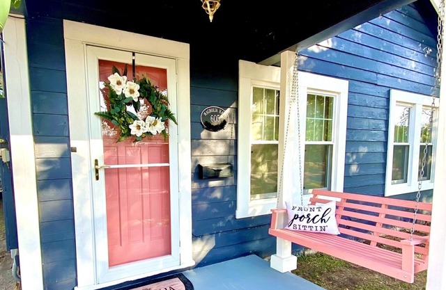 Beautiful, Magnolia Haus.where indoor comfort and outdoor adventure collide!