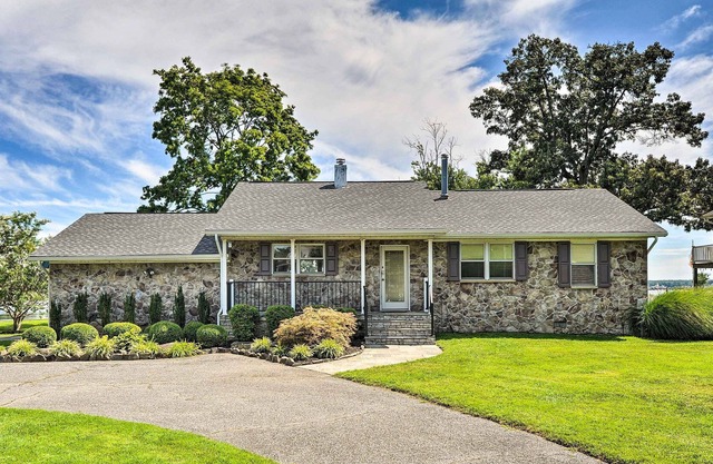 Beautiful Middle River Retreat w/ Boat Dock!