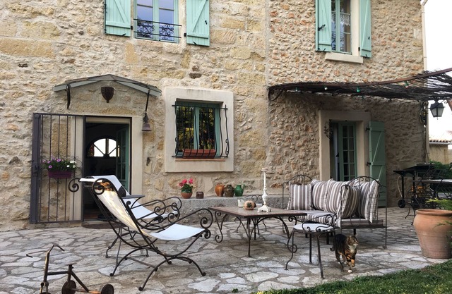 Beautiful old house full of charm in the heart of Languedoc