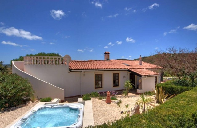 Beautiful, peaceful Country Quinta in Western Algarve