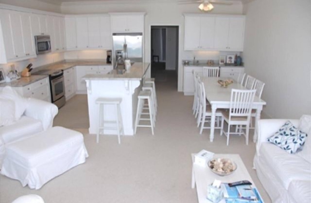 Beautiful Pensacola Beach, Gulf Front 4BR/3.5BA, 3-Story Home