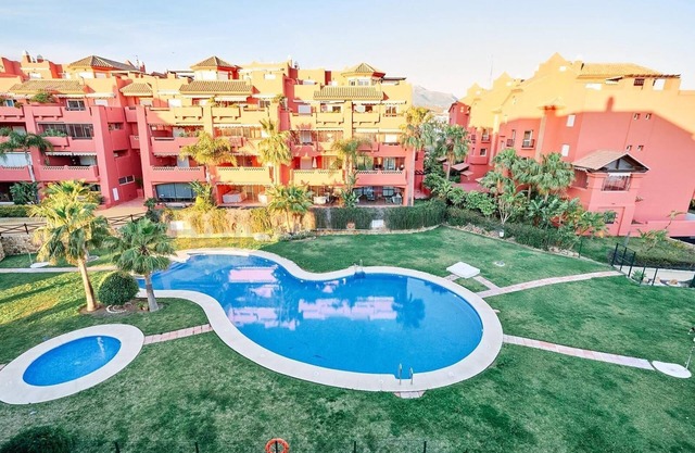Beautiful Penthouse Near the Beach with Sea View, Pool, Wi-Fi, A/C, Balcony & Terrace