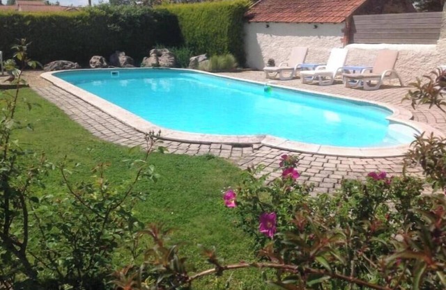 Beautiful pet-friendly converted barn in Loire Valley with private heated pool!