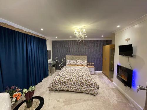 Beautiful place to live near Heathrow Windsor Legoland & Free Parking Onsite