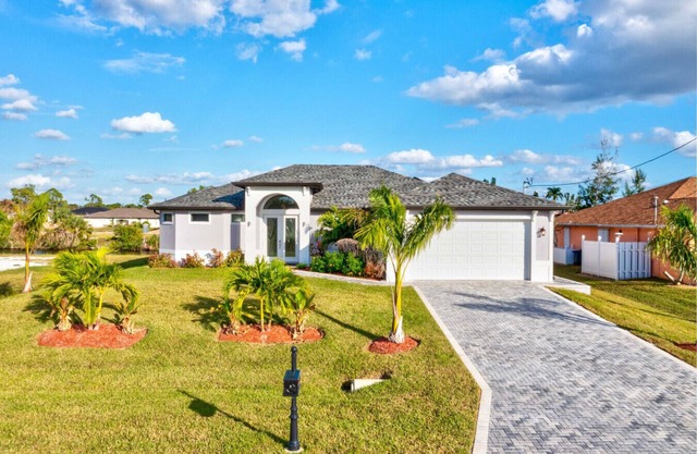 Beautiful Pool Home with Gulf access