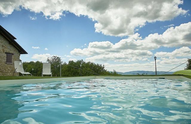 Beautiful private villa with A/C, private pool, sauna, WIFI, TV, patio, panoramic view and parking