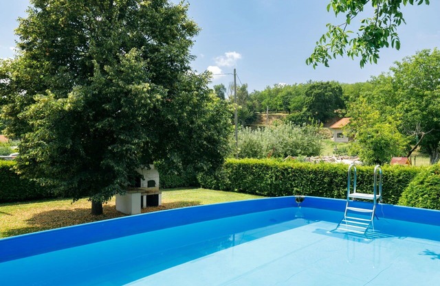 Beautiful private villa for 5 people with WIFI, private pool, TV, terrace and parking