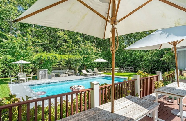 Beautiful private gated property w/private beach access