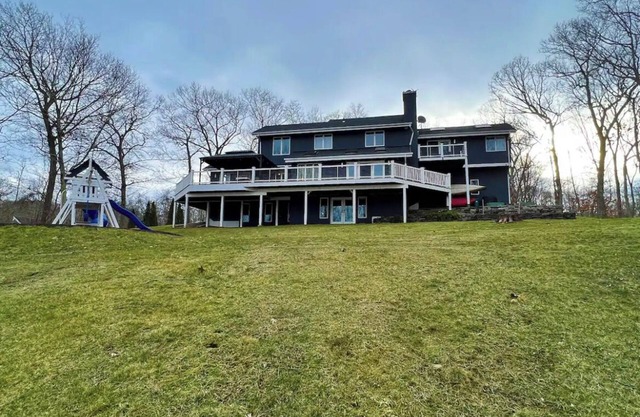 Beautiful/Relaxing Lakehouse-Sleeps 8-Large Deck with Furniture-Family Friendlyn