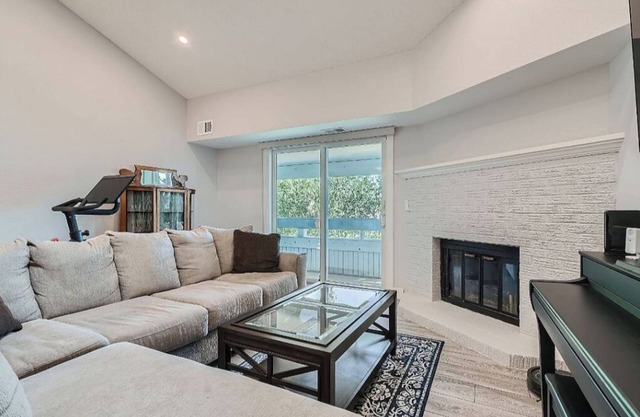 Beautiful remodeled Condo in Aurora Colorado - Single Room