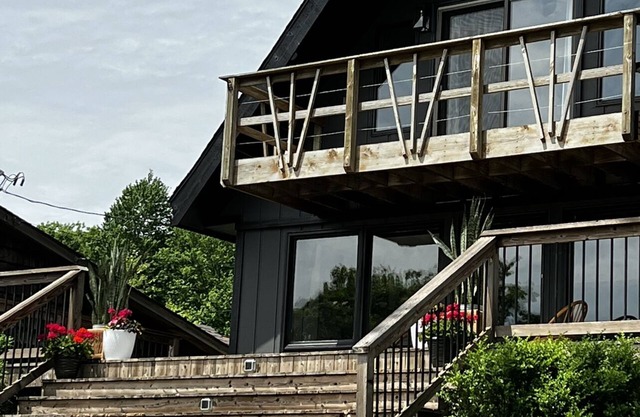 Beautiful rental with amazing views on Donnell Lake’s North Shore,