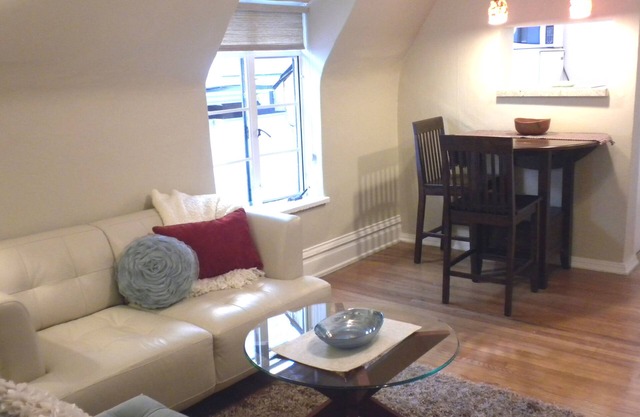 Beautiful Retreat, Uptown walk Downtown, Convention Center & tourist attractions