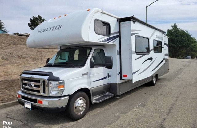 Beautiful RV Motorhome sleeps 6/Pet Friendly