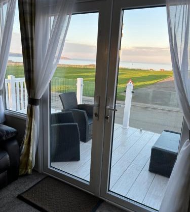 Beautiful sea view caravan