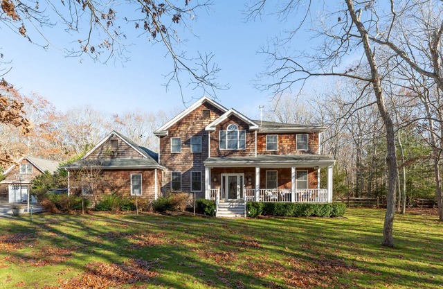 Beautiful, Secluded, Quiet, Centrally Located. Bike to Beach, Ocean, Town