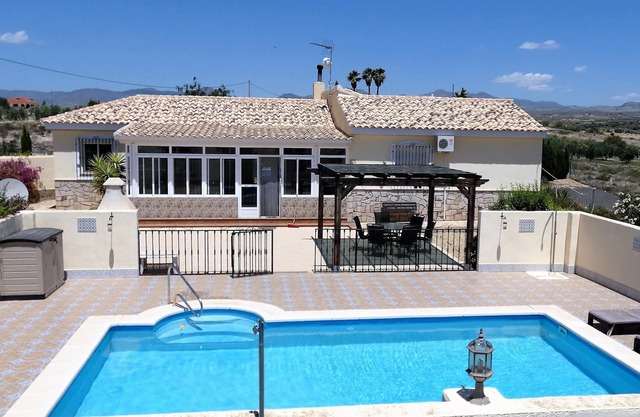 Beautiful secluded villa with private pool in peaceful hamlet