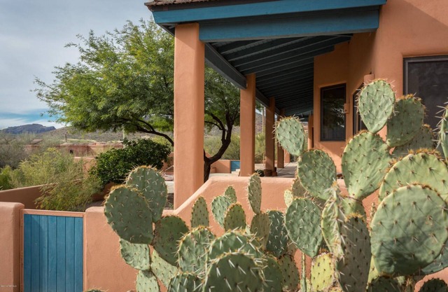 Beautiful Sonoran Green Home, Tucson Mountain Saquaro Park, Marriott Resort Golf
