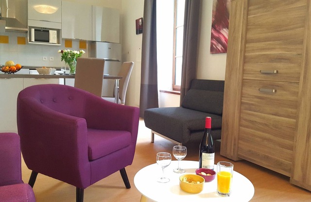 Beautiful studio n ° 204 relooked and standing in residence of the big hotel
