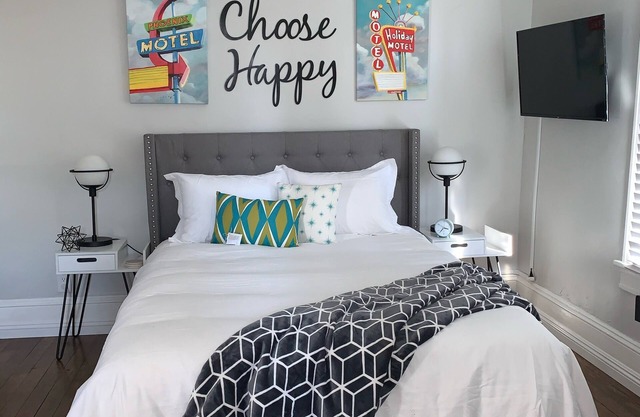 Beautiful Studio for Traveling Professionals or New to Reno Residents