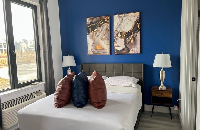 Beautiful Studio Near Airport 8830