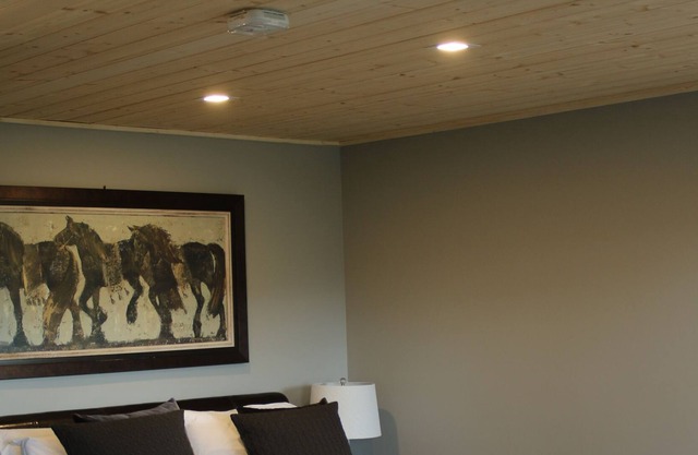 Beautiful suite in the heart of Naramata Wine Country