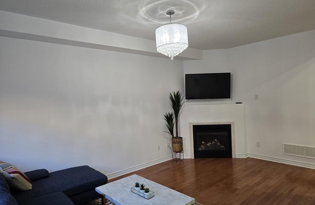 Beautiful three bedroom house in Pickering
