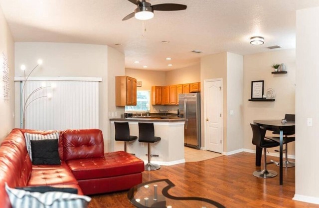 Beautiful Townhome Near Hard Rock Casino!
