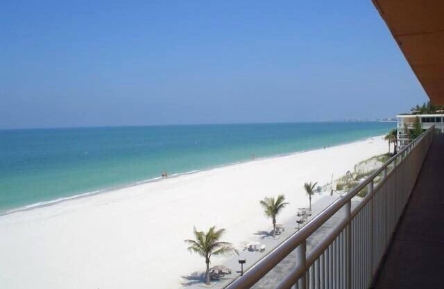 Beautiful Treasure Island and Directly on Sunset Beach! Location, Location!