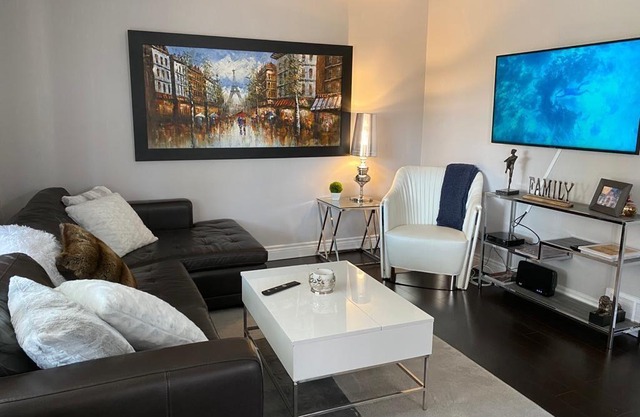 Beautiful Vacation or Relocation Home in Scarborough