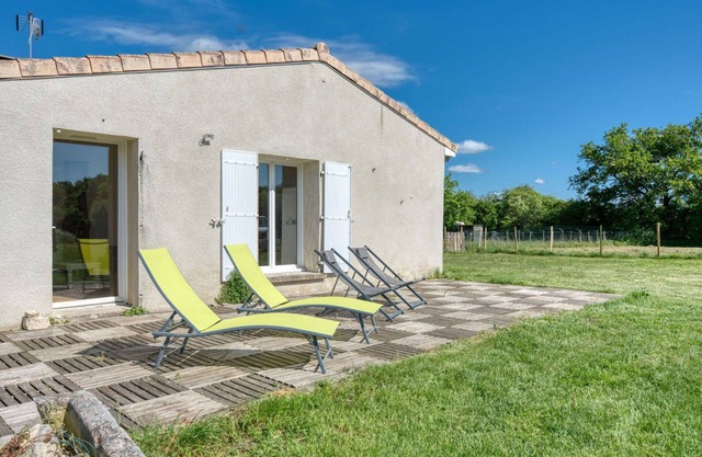 Beautiful villa for 6 people with WIFI, TV, terrace, pets allowed and parking