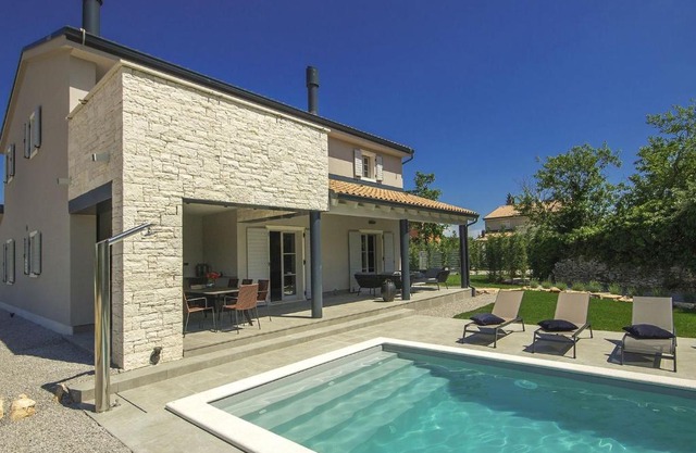 Beautiful Villa in Zminj with Swimming Pool