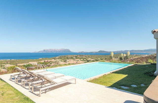 Beautiful Villa "Martina" with Sea View, Pool & A/C