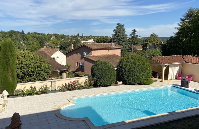 Beautiful villa with swimming pool, in Périgord