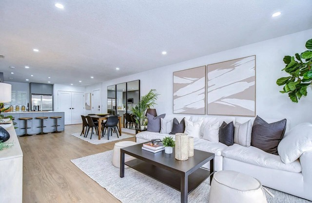 Beautiful Waterfront Condo w/Balcony, Sunsets & Modern Amenities in Wesley Chapel!