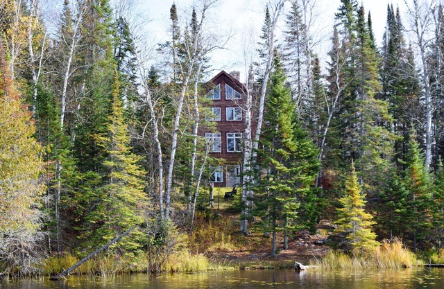 Beautiful Winter LAKE Lodge *Jacuzzi*Fireplace*Pool Table*PingPong*Wifi*Quiet