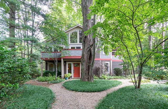 Beautifully Decorated, 5 True Bedrooms, Walk to Beach, Hot Tub, Firepit