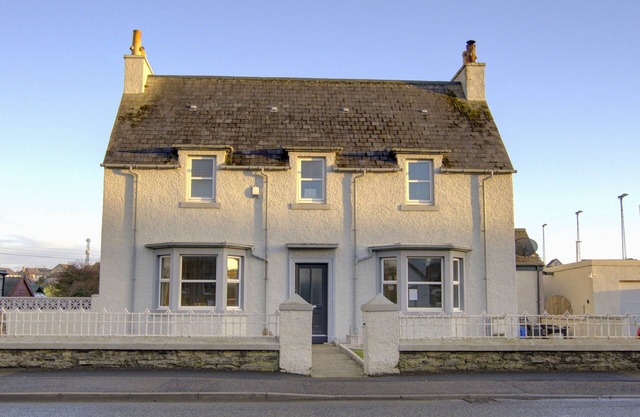 Beautifully furnished 3-bedroom town house on the North Coast 500 route