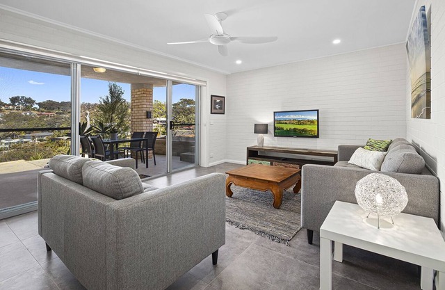 Beautifully renovated 2 bedroom retreat in a prime beachside location