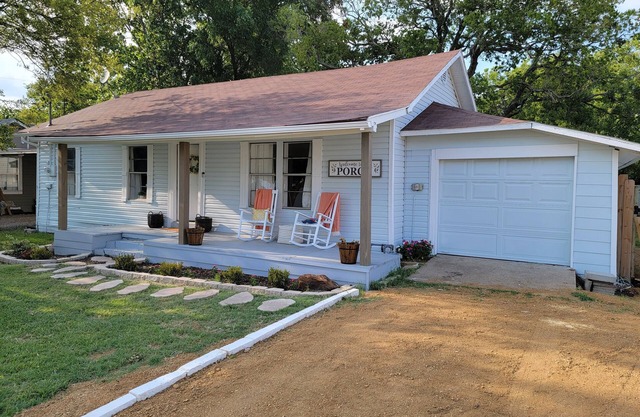 Beautifully restored home three blocks from Downtown Celina Square