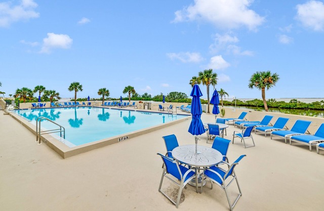 Beautifully updated condo directly on the Gulf of Mexico with breathtaking views